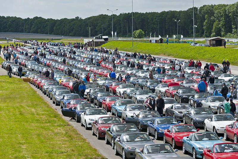 Traffic Jam of Mazda MX-5's in Lelystad