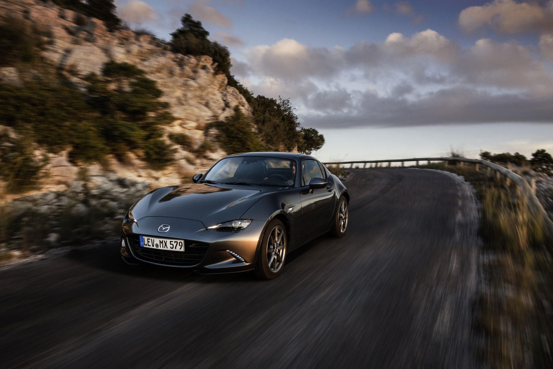 Mazda MX-5 wins Roadster of the Year at Auto Express Awards